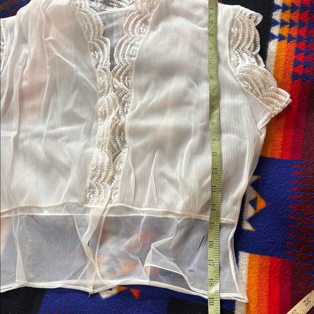 True vintage White Lace Trim Sheer Women's Top - Picture 3 of 7